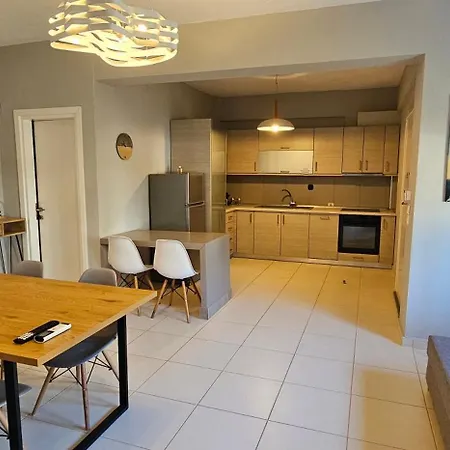 Elinor On The * Φλογητά