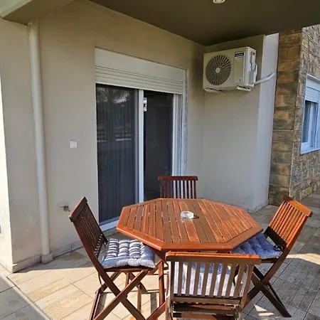 Apartment Elinor On The Flogita