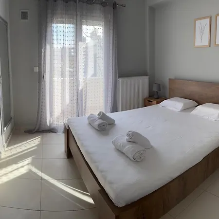 Elinor On The * Flogita