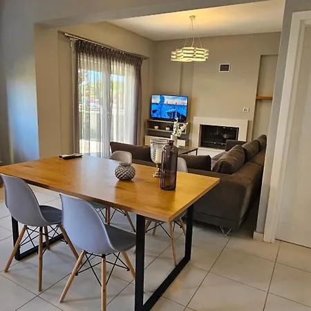 Elinor On The * Flogita