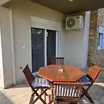 Appartement Elinor On The Flogita